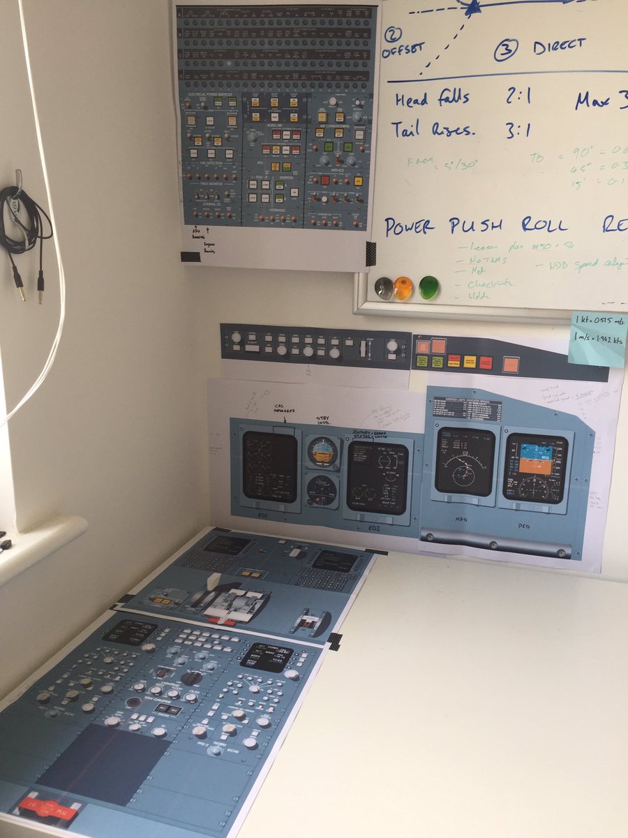 _happycactus's tweet photo. Home made CRJ200 flightdeck... Time to start learning some flows! #trainingpilot #CRJ200 #avgeek #MPL https://t.co/bdwCA7Yfpy
