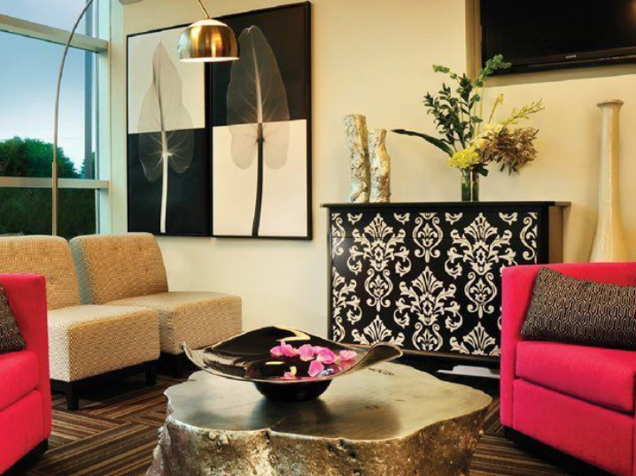 runnelsandnorth's tweet photo. At the Runnels and North Surgery Center, we offer luxury, pampering, privacy, and a commitment to excellence! Our certified center provides all the technology of a hospital setting within a specially designed surgical facility. 

Tour our clinic: https://t.co/Rndhhye6KW https://t.co/ZYbvnRNCD4