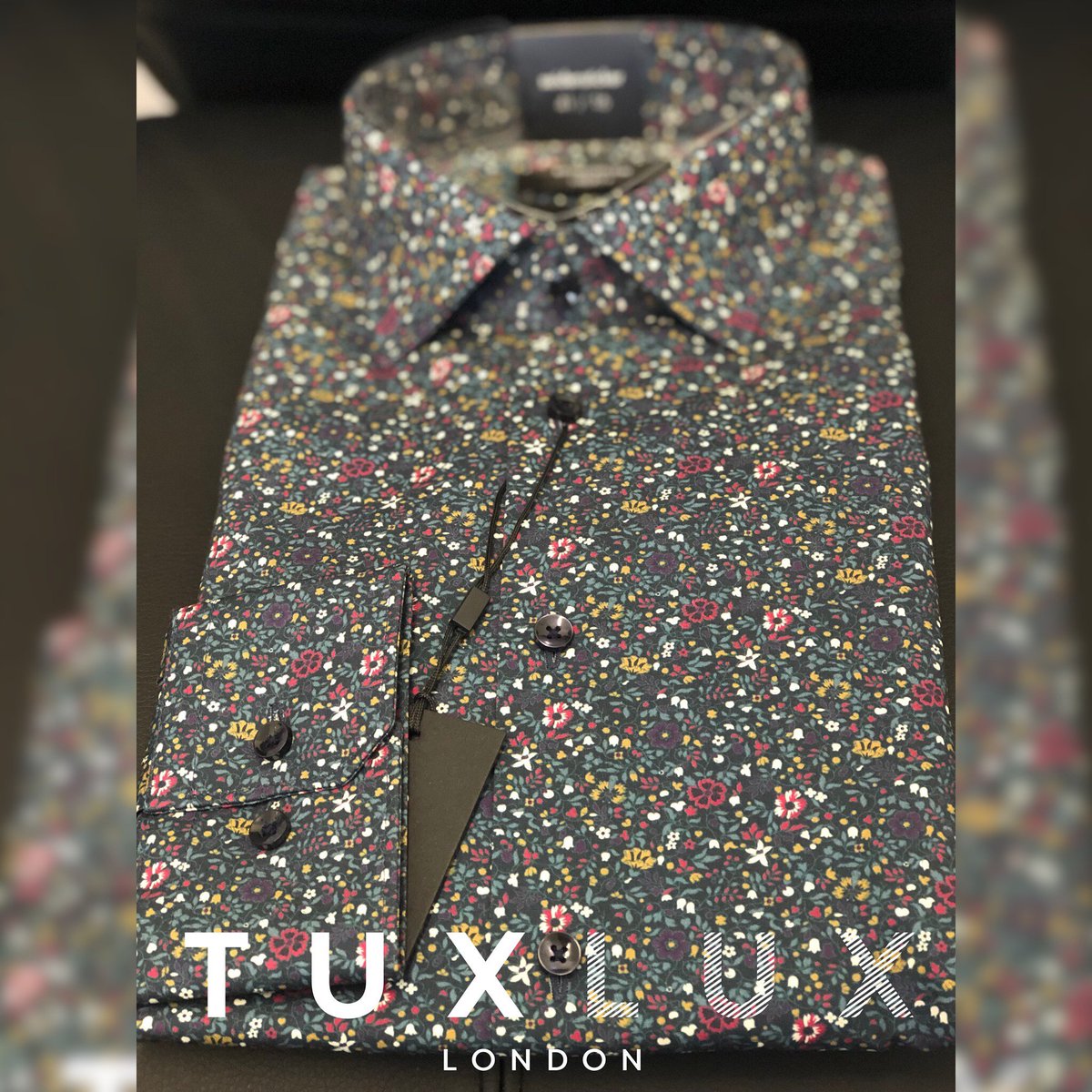 New collection just arrived!
Liberty print slim fit shirts - coupled with a sophisticated suit - you will look wonderfully chic!
#libertyprint #shirts #suitandtie #menswear #millhill