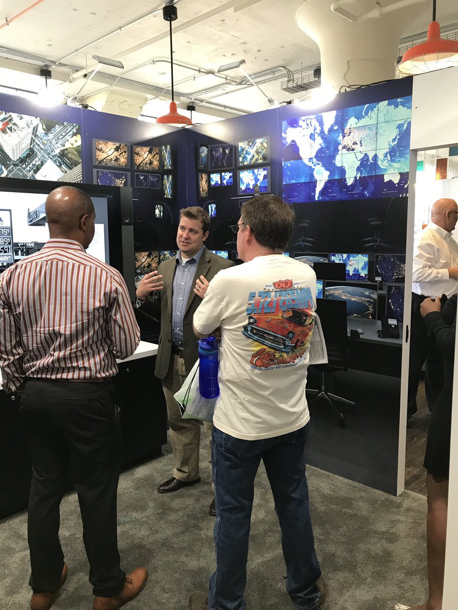 ATL_AIM's tweet photo. #tbt Thanks to our friends at #generalassembly for allowing us to host the #smartcityexperience there. Check out some of the behind the scenes footage of the state of the art #microsoftexperience #technology #poncecitymarket #smartatl #smartatlexperience2017 https://t.co/42rEvfLV9F