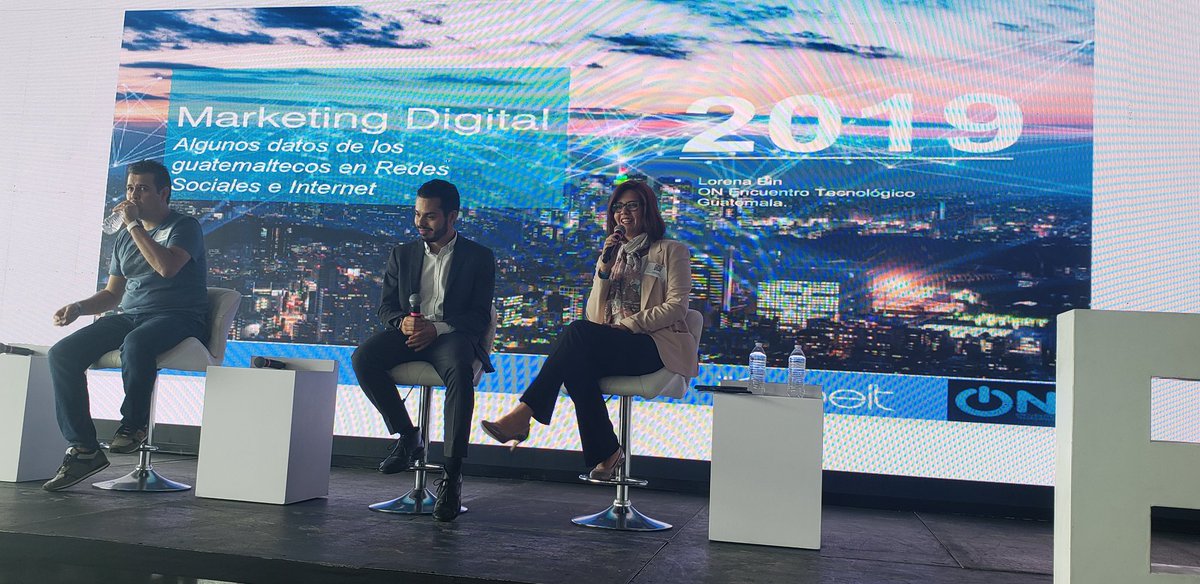 Conferencia Marketing Digital con @Devadit @Lorenbin y Juan Carlos Ruiz