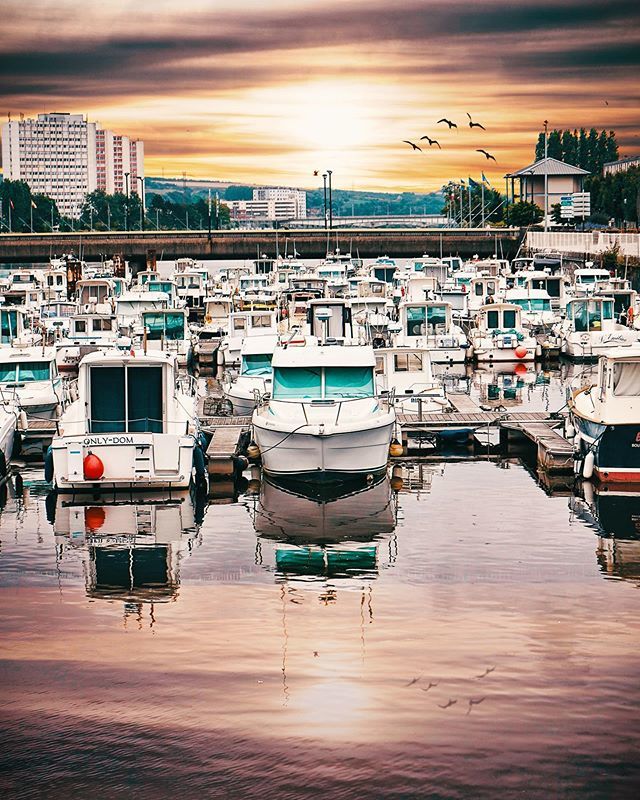 valenwien's tweet photo. Yachty McYachtface 🛥
#yacht #yachts #boat #boats #boatface #boatymcboatface #boulogne #boulognesurmer #northernfrance #pasdecalais #englishchannel #atlantic #atlanticcoast #france #igersfrance #sunset #sunsetlovers #harbor #agameoftones #sonyalpha #s… https://t.co/fNJ35QD3CZ https://t.co/OO4lUbEP08