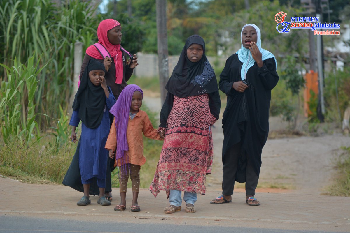 rlw_za's tweet photo. #MandelaDay #MozambiqueReliefProject #67Minutes #IDonate #SZMF #RLWM https://t.co/SWXyWtiOhM
