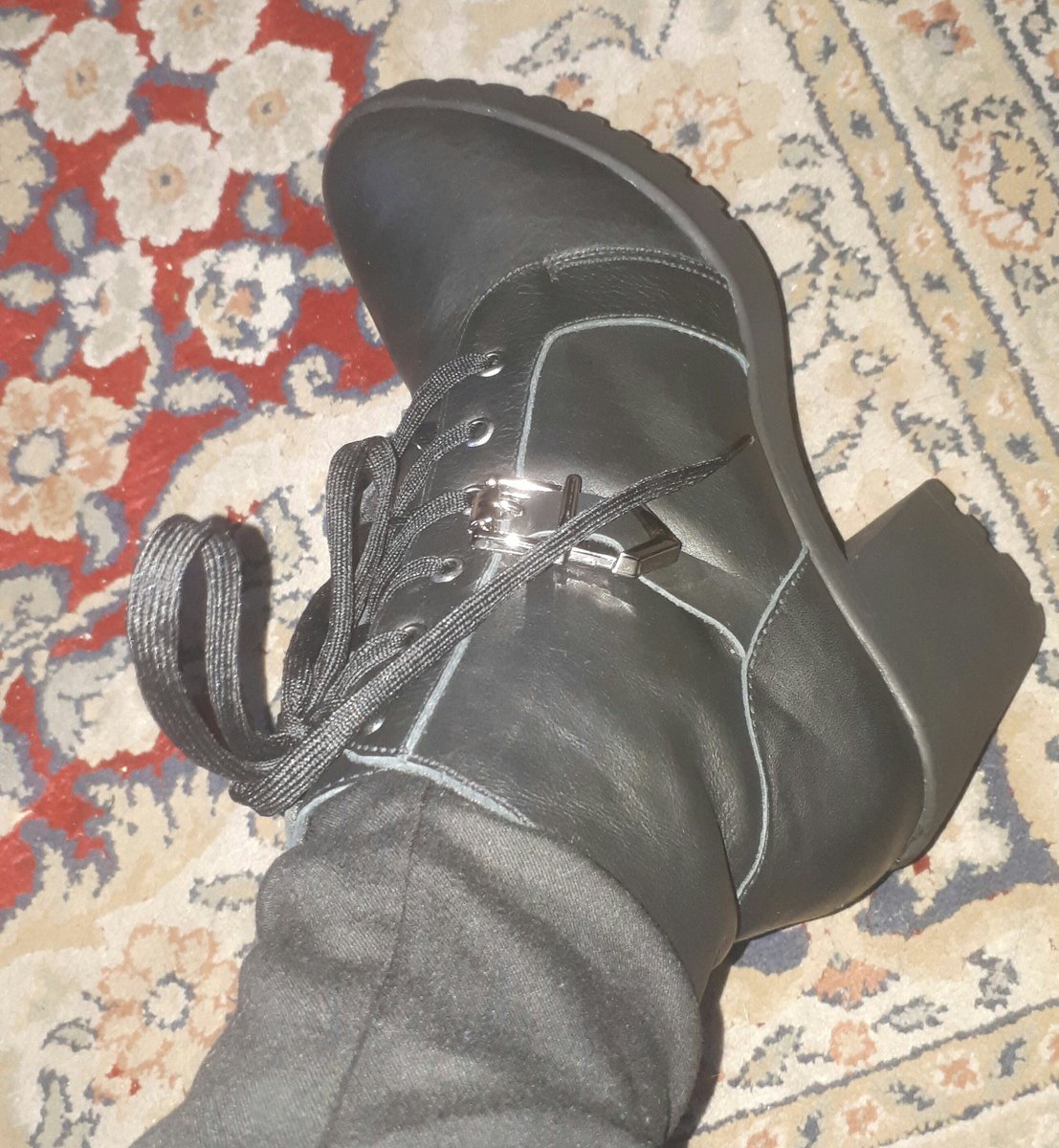 thenightwemeth's tweet photo. pronta pra matar um homem https://t.co/FjPJgkAVCV