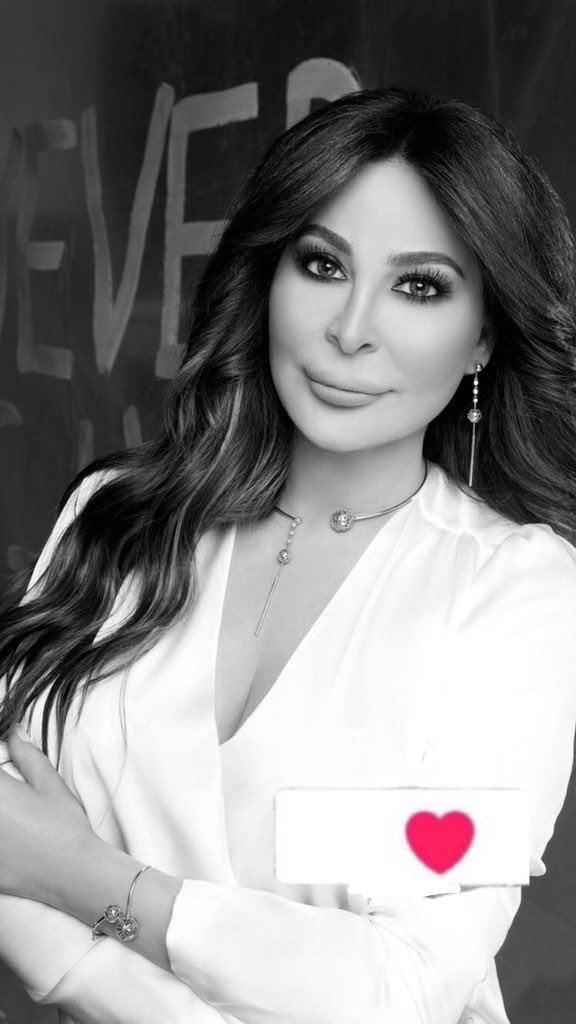 xnfzz's tweet photo. السوال الاكثر جدالاً ولازم نحسم الموضوع ؟؟
شيرين رتويت ام اليسا لايك https://t.co/WFgStzd5CO