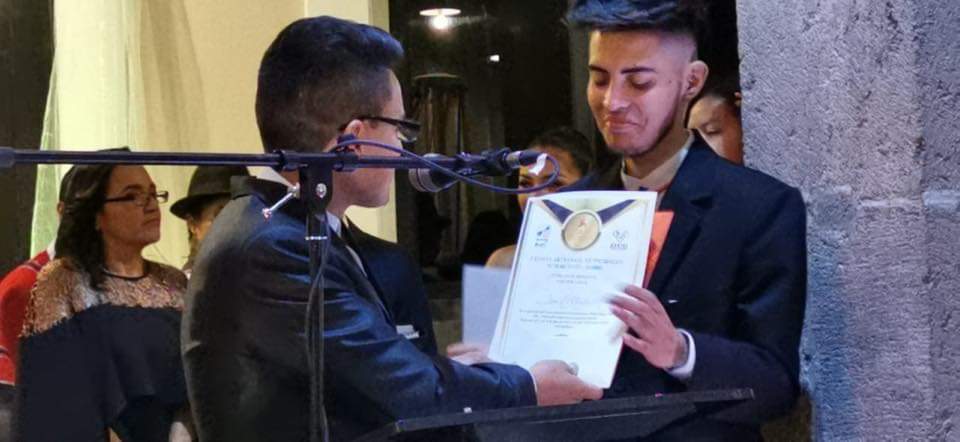 #SabíasQué la muestra ÑUKA SAMAY se encuentra abierta en @ElMetQuito hasta el 28 de julio. David Morales, premio UCE 2019 <a href="/lacentralec/">Universidad Central del Ecuador</a>, forma parte de los 10 artistas. 
➡️bit.ly/2Y0lEKA #AunClicDeConocerlo en #RecetaParaManipular con @MarcelMerizalde en <a href="/EsTuArteUCE/">EsTuArte</a>