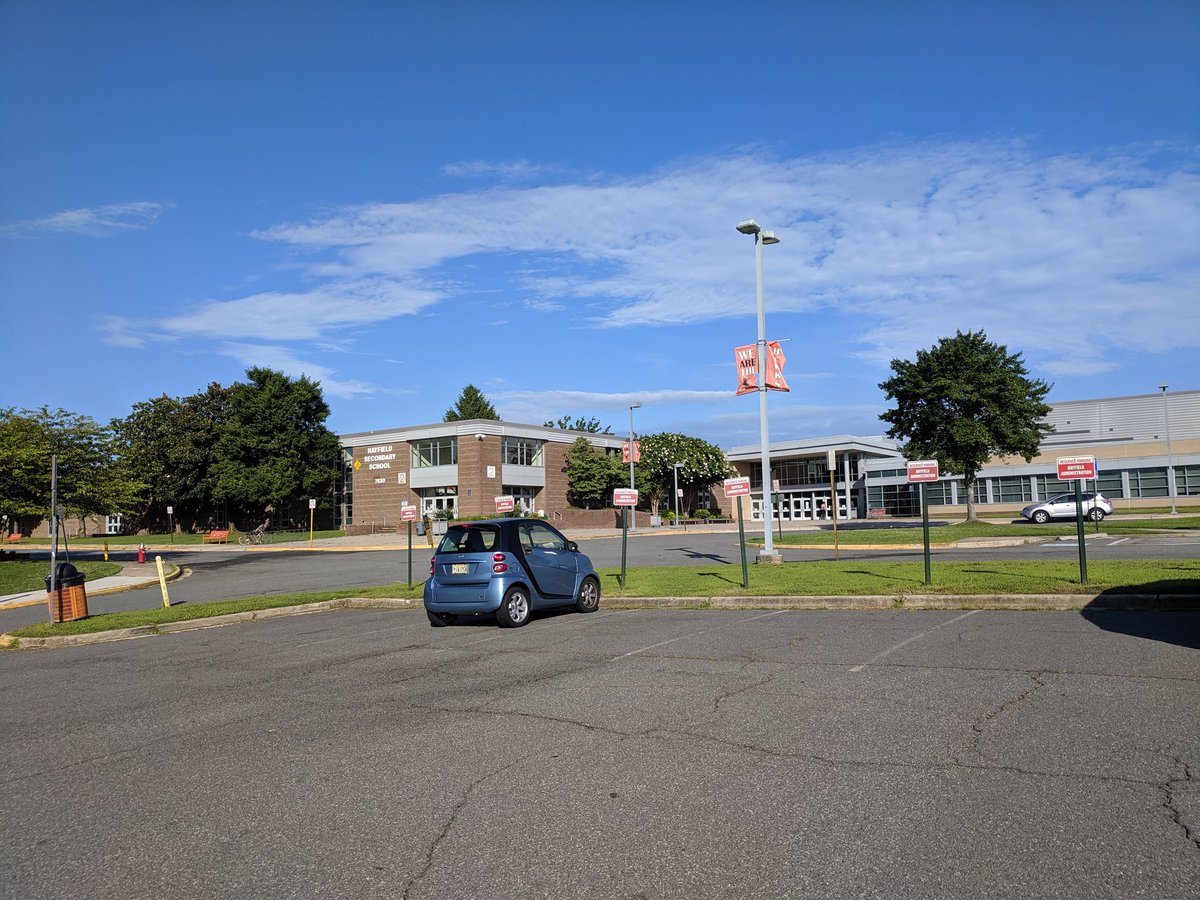 FCPSMathTeacher's tweet photo. Good morning @FCPSHayfieldSS   I'm ready for day 1. https://t.co/KVTILiZRDW