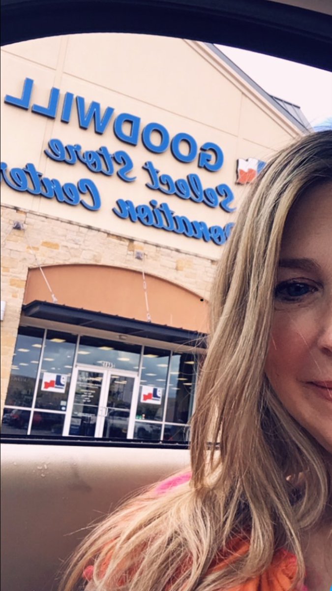 kris_second's tweet photo. Act of kindness selfie! Bingo!@Golbowtweets #gesummer https://t.co/7W5KzSlq1E
