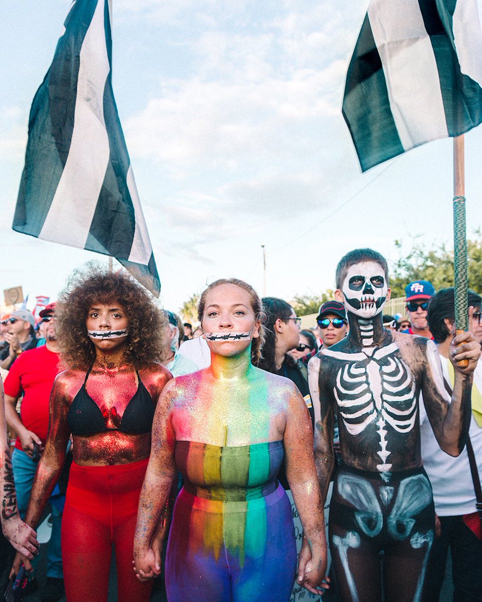 Valeriamartiro's tweet image. Delen la bienvenida a la generación del “Yo no me dejó”  ✊🏽                           Por las 4,645 muertes,por las faltas de respeto,por la injusticia ... ¡PR está ENCABRONAO’!