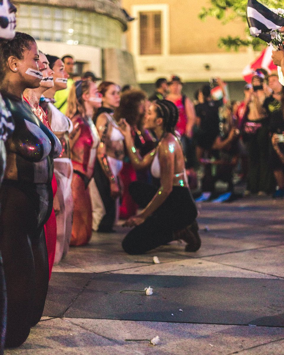 Valeriamartiro's tweet image. Delen la bienvenida a la generación del “Yo no me dejó”  ✊🏽                           Por las 4,645 muertes,por las faltas de respeto,por la injusticia ... ¡PR está ENCABRONAO’!