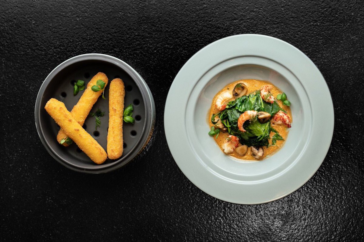 iclyonhoteldieu's tweet photo. Vous aimez la quenelle, vous allez adorer la K’nelle du chef Mathieu Charrois !
#onlylyon #mathieucharrois #lyonfood #intercontinentallife
Do you know the Lyonnaise quenelle? You should definitely try the K’nelle by Chef Mathieu Charrois! https://t.co/TLJCm2oxiy