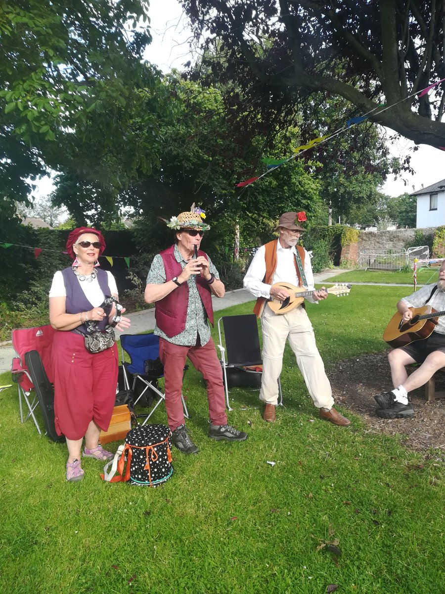 At Pentre Mawr this evening in #conwy ... Getting ready for Noson Allan #ShakespeareinthePark performance of 'Much Ado about Nothing'! Well done <a href="/ClwydAlyn/">ClwydAlyn</a> #resident #volunteers involved :) &amp; #abergele district action group! #excited #theatre #outdoors #festivalplayers