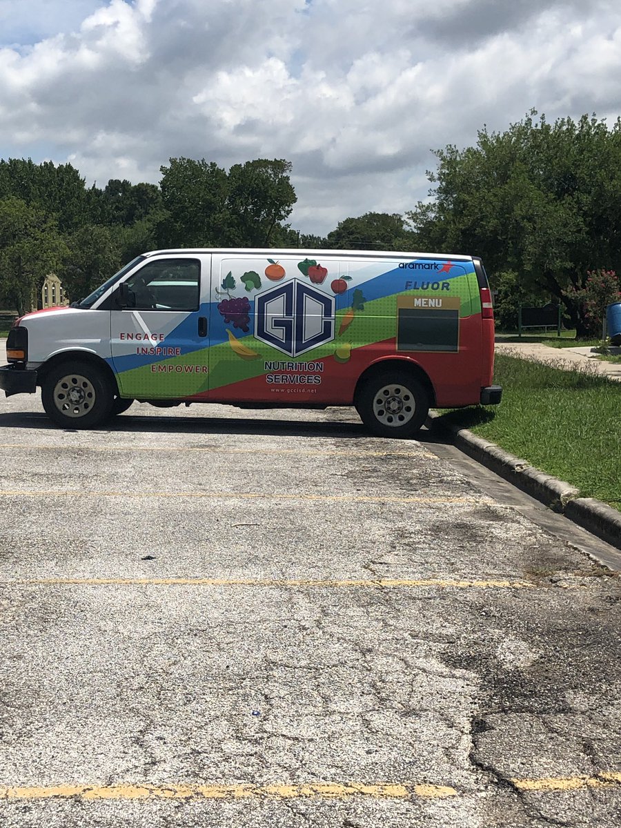 Took the kids to the splash park and we saw women handing out free lunch to school-age children. They drive around town to visit all the public parks.  #ittakesavillage #summermealsforkids #gccisd #proud #Baytown