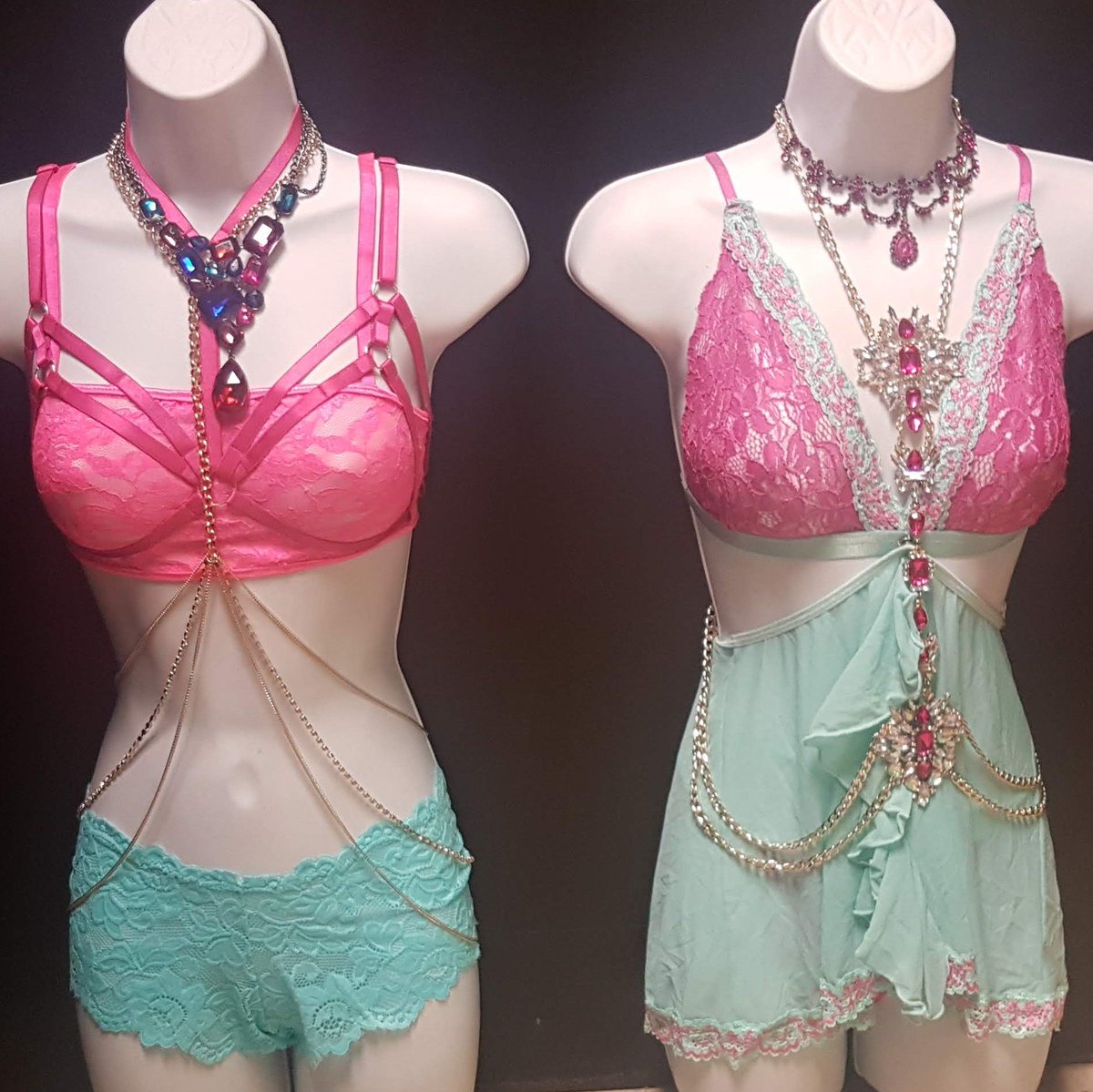 Pink and turquoise for summer!
#bodycage #bodychain #lingerie #bralette #shoplocalyeg #boudoiroutfit #prettyinpink