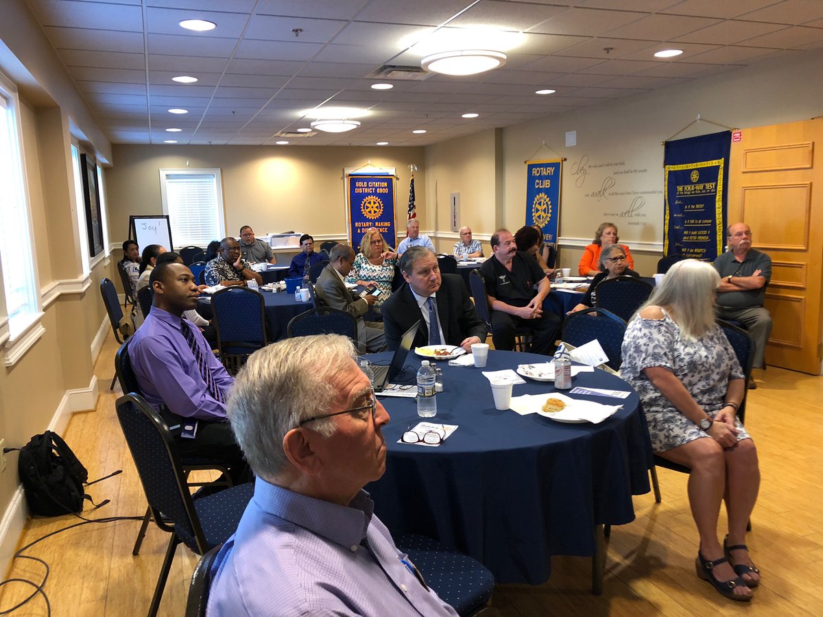 CEOGoodwillNG's tweet photo. Whether I’m speaking to one person, like journalist Bill Crane, or presenting to a group, like the @rotarycluboflscc , I’m always ready to talk about @goodwill_ng and our strategic goals. 

#atlworks #goodwillatwork #goodwill #ceo #rotary https://t.co/3tzuD3jXNA