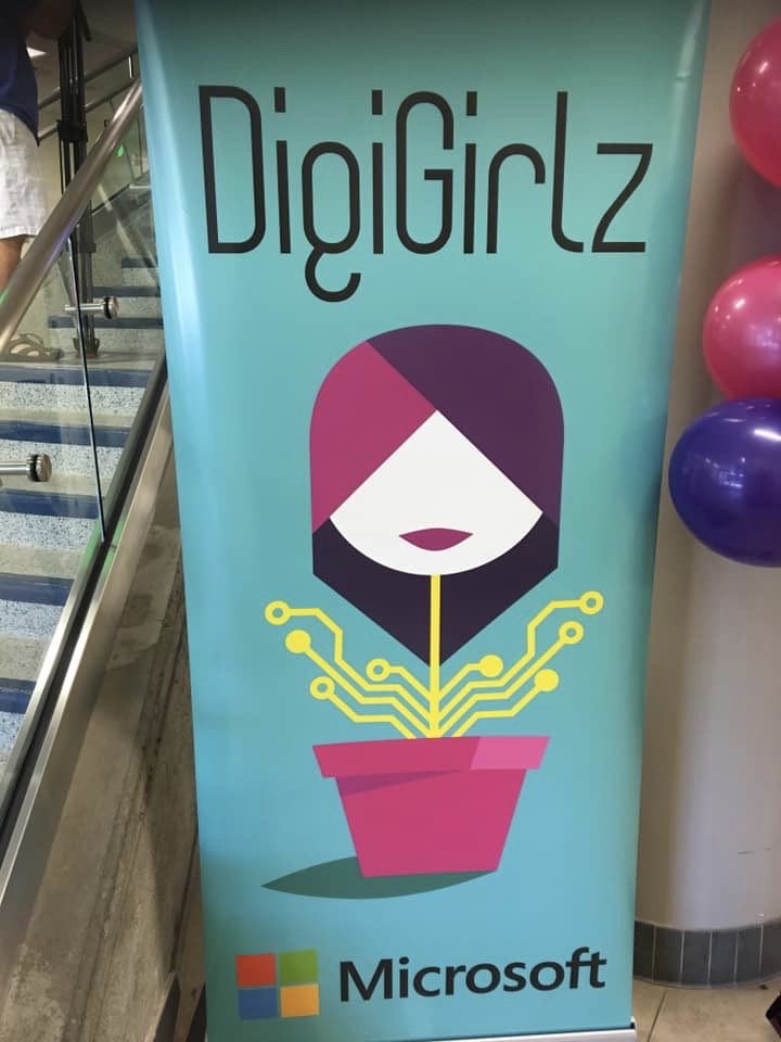 EnvirolutionORG's tweet photo. Day 1 of Microsoft DigiGirlz STEM camp. Inspiring opening presentation by Microsoft GM Carey Serfontein. Excited for our simple motor session with Tesla tomorrow! #DigiGirlzReno #ProjectReCharge #envirolution #Microsoft https://t.co/lc8izPqF6f