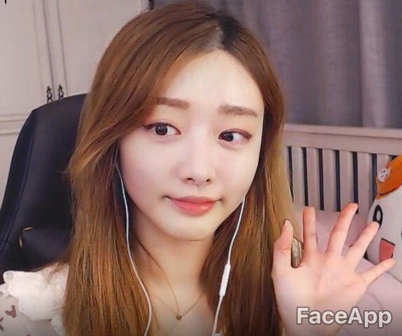 pajamaLARA's tweet photo. If I were a baby / If I were a man 😀 https://t.co/MhhwFmbXC6