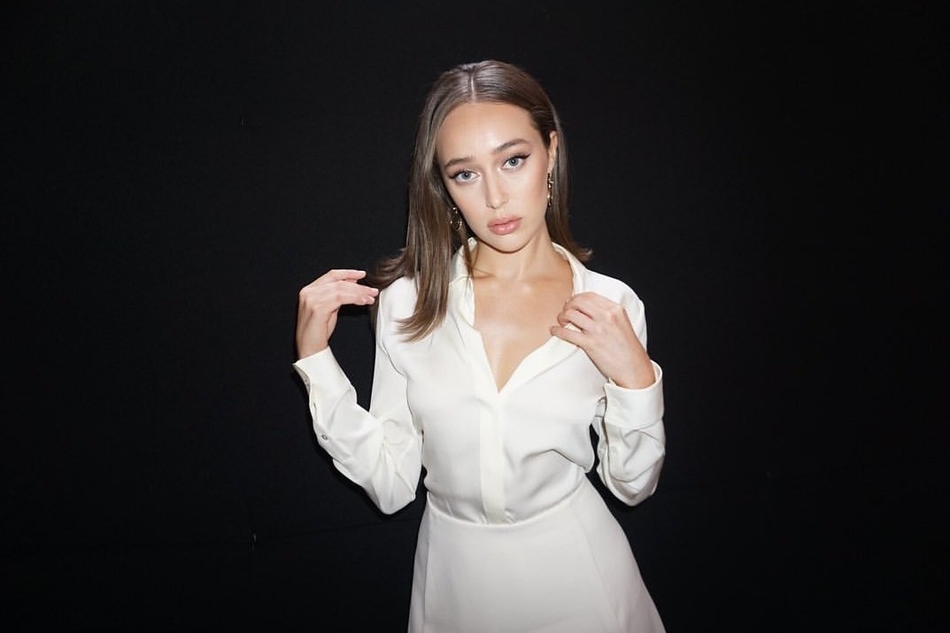 hedalovepat's tweet photo. #alyciadebnamcarey #bobbyelliot #jennakristina https://t.co/ysmFu3qYxh