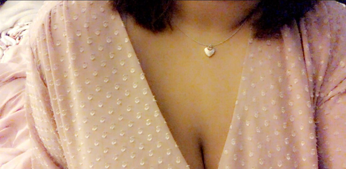 sluttibunni's tweet photo. 💘 i haven’t posted in a while but i got this necklace for myself because no one loves me it’s very cute 💘 https://t.co/YOkjWkIrBP