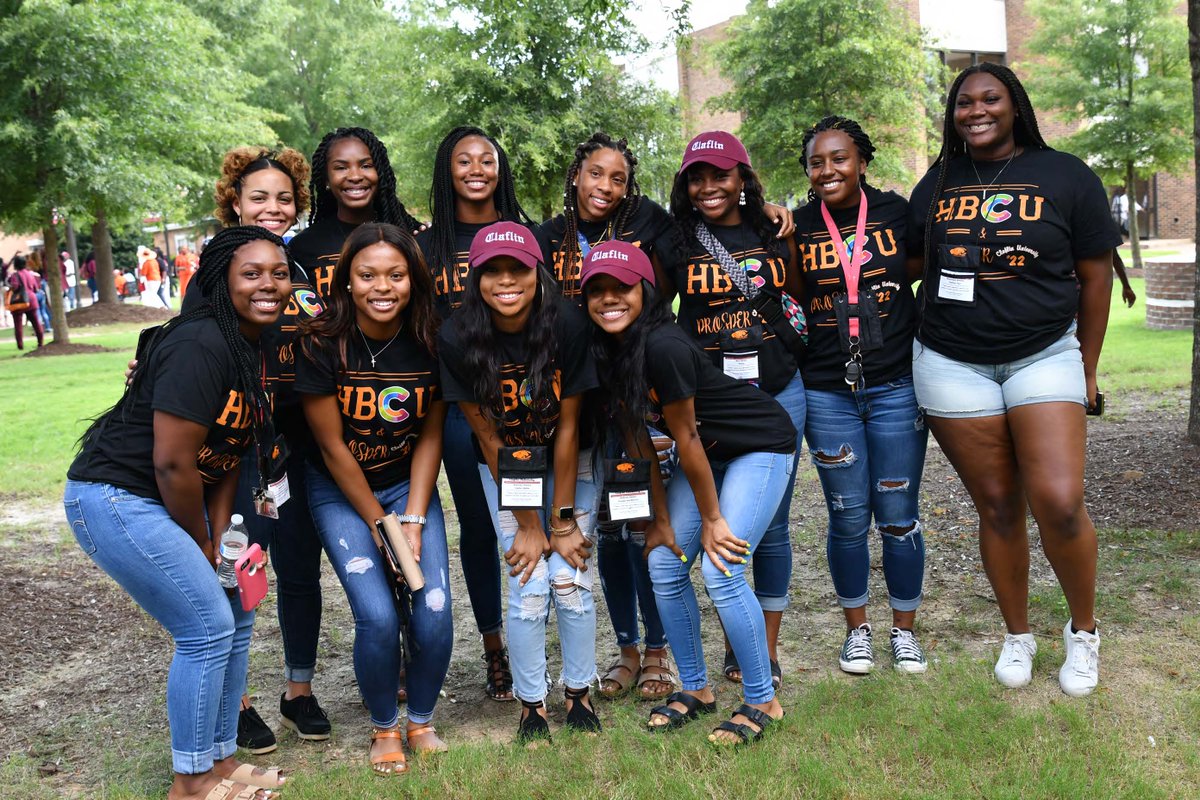 ClaflinUniv1869's tweet photo. Here's a #CUThrowbackThursday from the 2018 Freshmen Parting Ceremony! We can't wait to welcome a new group of freshman students and our returning students in less than a month! https://t.co/qUxODgQb0C