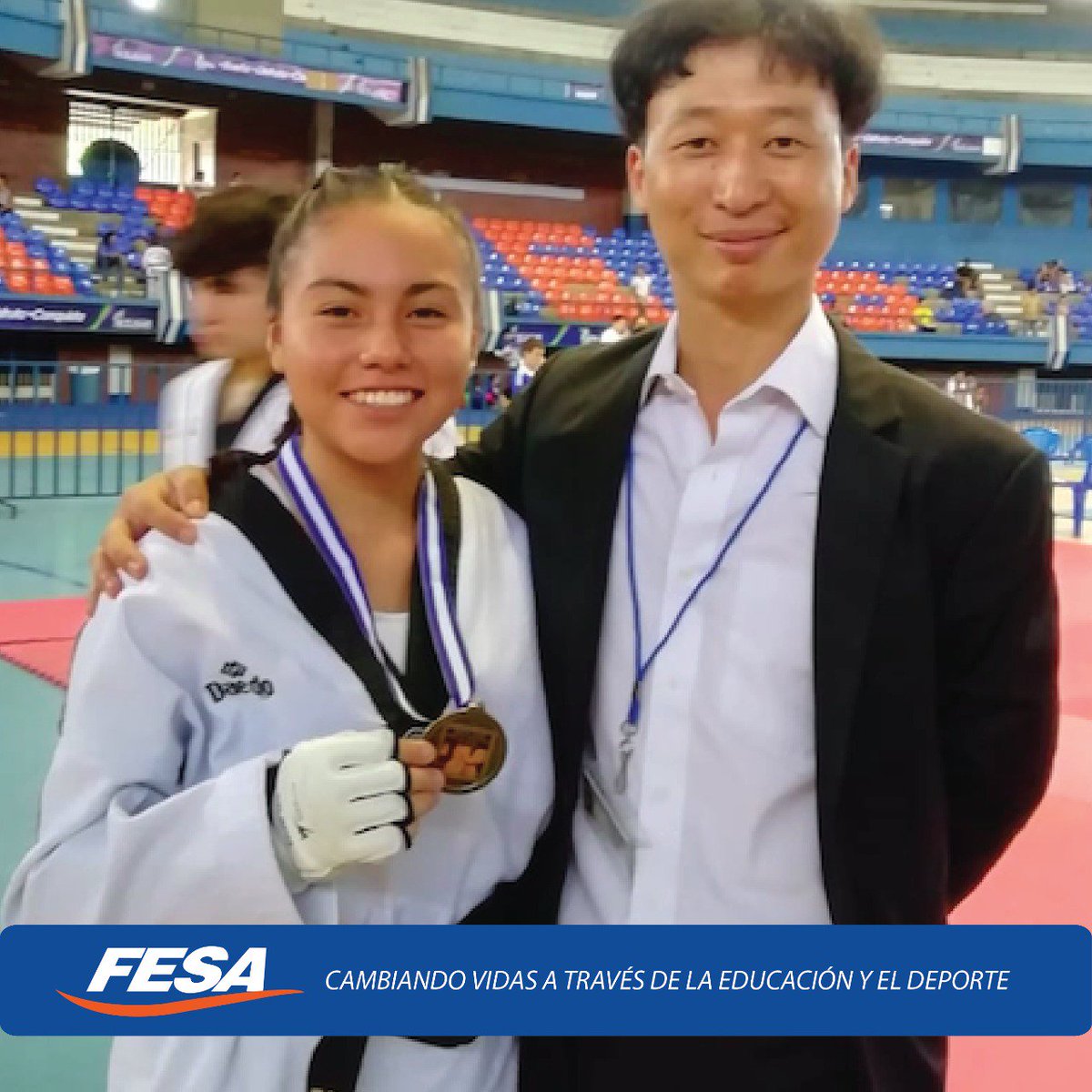 FESAELSALVADOR's tweet photo. #FESAInforma #Taekwondo
Excelentes resultados de Atletas de Federación de Taekwondo en 2do Torneo Élite-Ranking Nacional:
🥇Ailema Jiménez, Oro en modalidad formas femenino.
🥇🥈Fernando Ayala, Oro en formas y Plata en combate.
🥉Pamela Luna, Bronce en modalidad Poomsae. https://t.co/xb8xtqHiO6