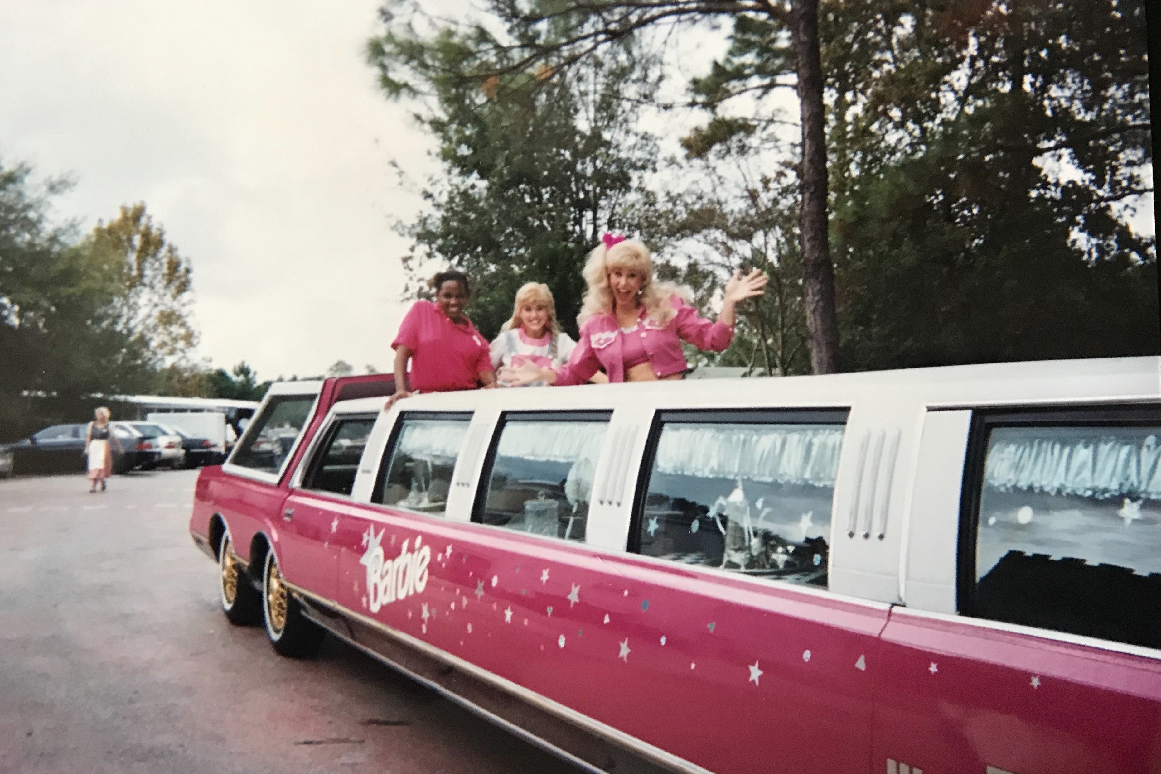 Tuckey on Twitter: "Let's talk about that hot pink limo. girl wanted one like it, for good reason! The @Barbie Limo was actually repurposed from the 1989 LiMOUSEine (photo #