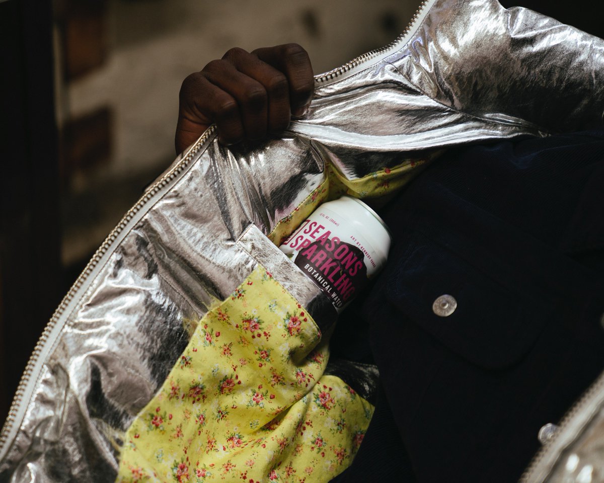 seasonssparklin's tweet image. I keep it with me 📸 Brendan Carroll
#seasonssparkling #photoshoot #sparklingwaters #chicagophotographer