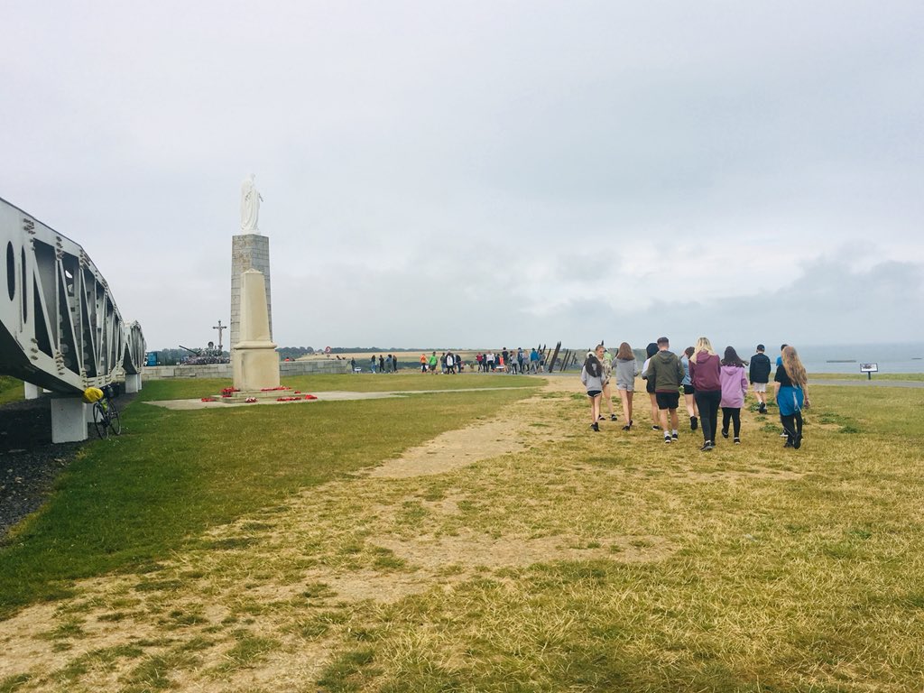 AddGrefYMLl's tweet image. Arromanches - Cinema 360 a safle D-Day Landings #WW2 #2RB #hanes #wewillremember