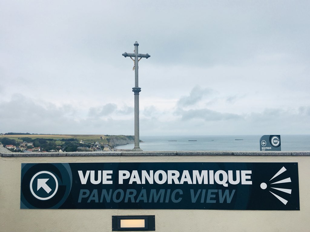 AddGrefYMLl's tweet image. Arromanches - Cinema 360 a safle D-Day Landings #WW2 #2RB #hanes #wewillremember