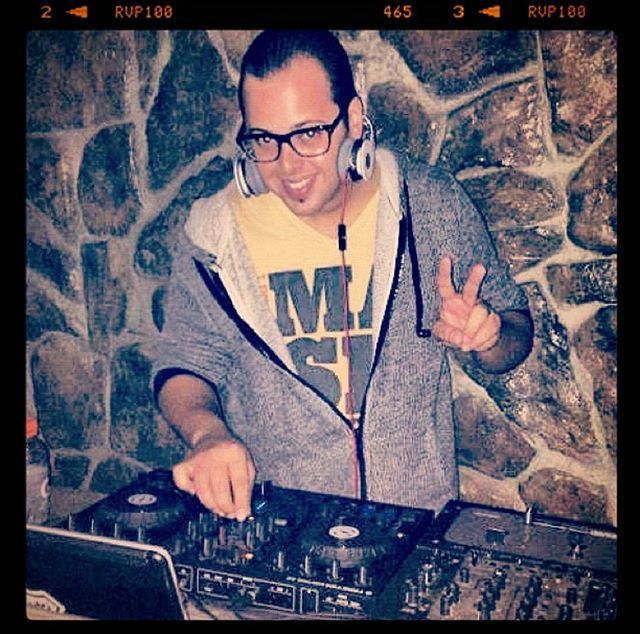 djgabedamoda's tweet photo. TBT 2012 at Slims/Roxstar
.
.
.
#throwbackthursday #tbt #djgdm #automaticslims #roxstar #traktor #traktordj #traktors2 #ddjt #mashup #beats #djlife https://t.co/qHzUGbQYtx https://t.co/EH1cp938Q0