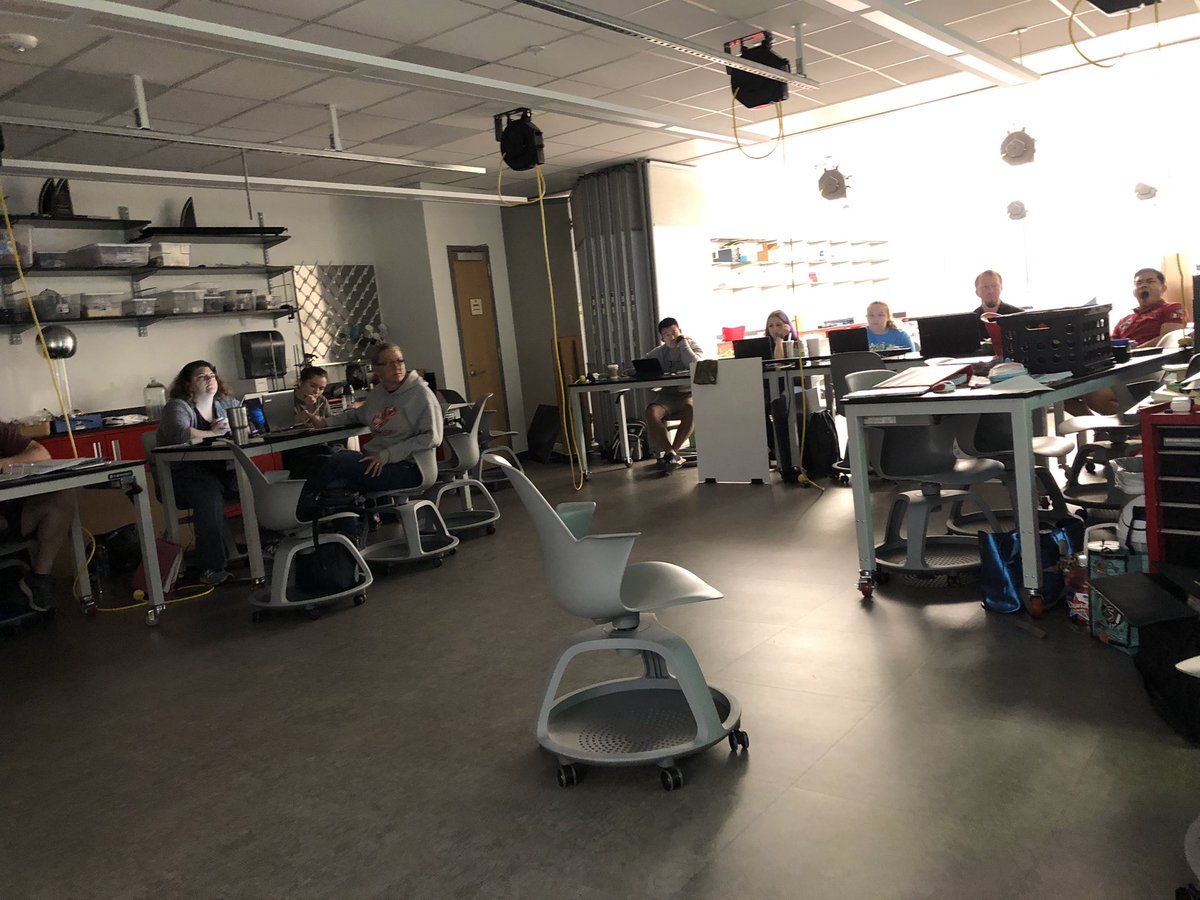 StemHou's tweet photo. Mechanics modeling workshop day 9! One more day to go. Shout out to this great group of teachers who spent two weeks of their summer “break” improving their instructional methods! https://t.co/MC3TNGc9Ew