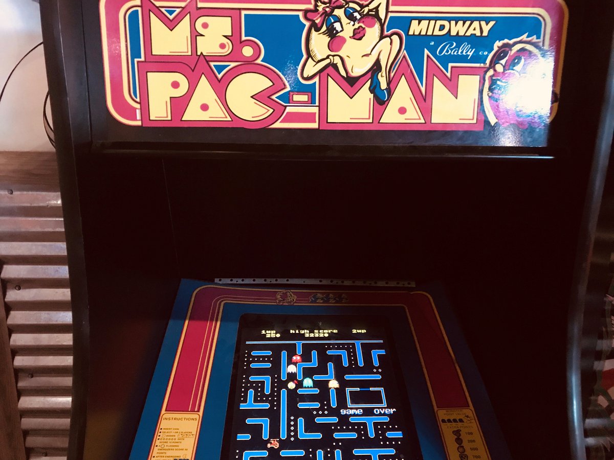 PPAI_HQ's tweet photo. PPAI SPARK is off to a great start! Last night, attendees visited Lucky's Bar &amp; Arcade for some old school fun. #ppaispark #luckysbarandarcade #oldschoolgaming https://t.co/yWf9XqKbHE