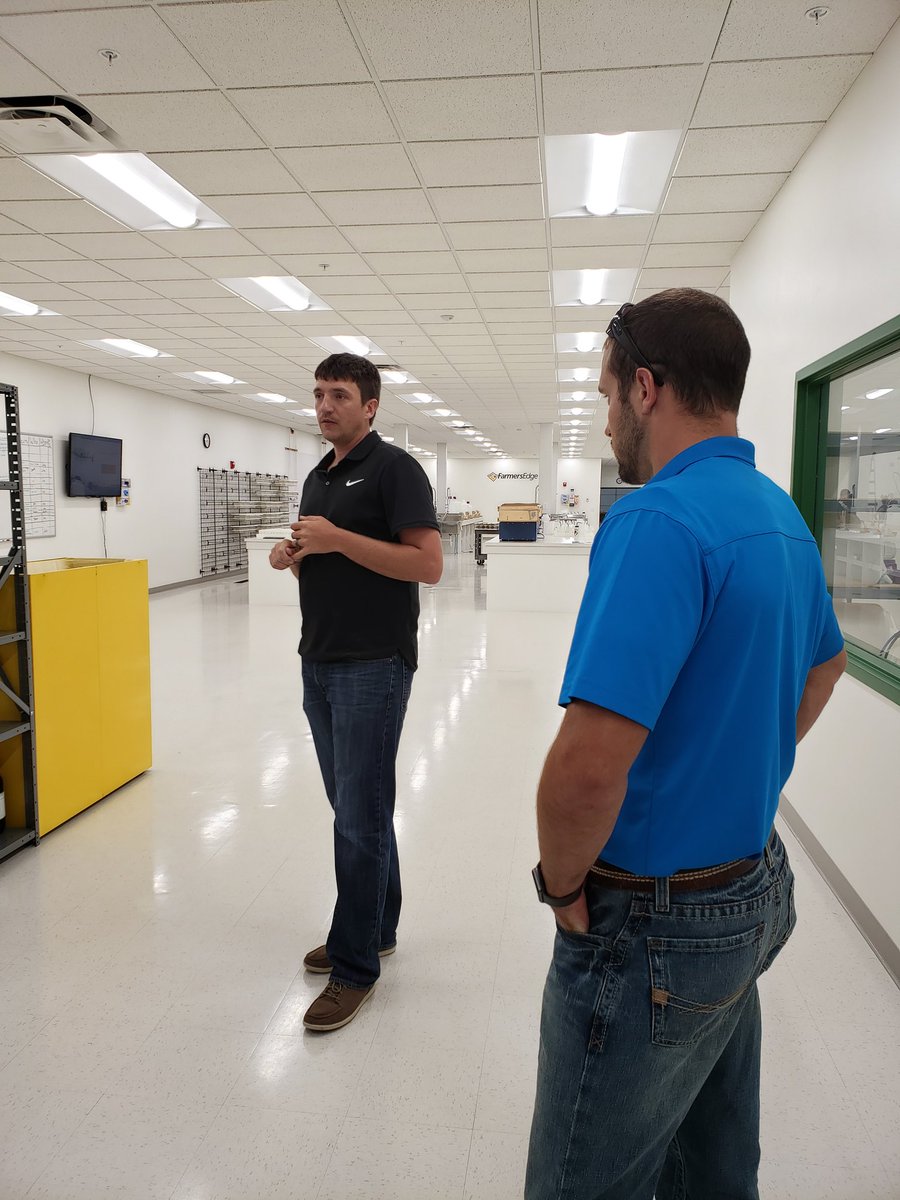 CasselSarah's tweet photo. Finally got the opportunity to tour our @farmers_edge soil lab today. Far surpasses every expectation I had! #SoilHealth #fertility #sampling2020 https://t.co/nGWlTU37v8