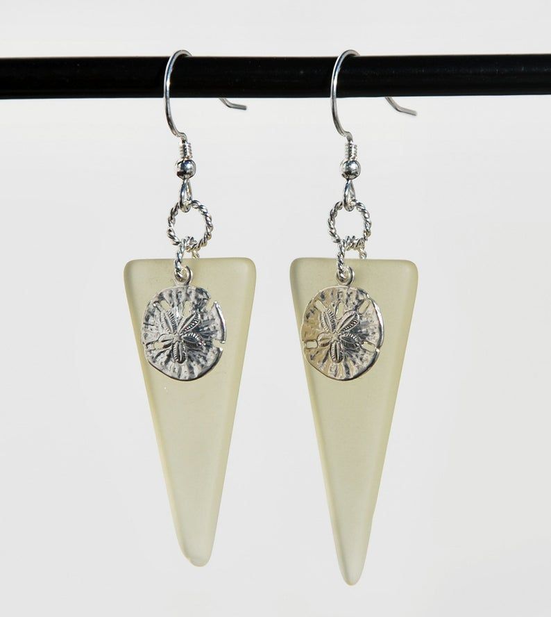 KarmaKittyJewel's tweet photo. #Sanddollar #Recycled #seaglass #beach #etsyhandmade #etsymntt #etsysocial #alexpals #beachjewelry https://t.co/6sxlUd5tW5 #freeshipping #beachjewelry #recycledglass #upcycled #bohochic https://t.co/Kf2dFIXn00