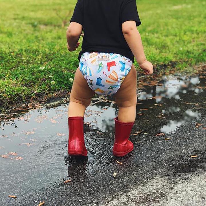 Funswimfunswim's tweet photo. Smart Bottoms Too Smart @Funswimfunswim #smartbottoms #toosmart #clothnappies #ecoparenting https://t.co/tkvasKzRlI