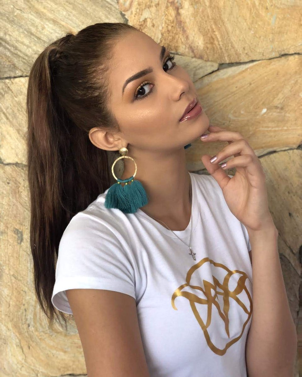 <a href="/MissVApure/">Miss Apure</a> #Glamour