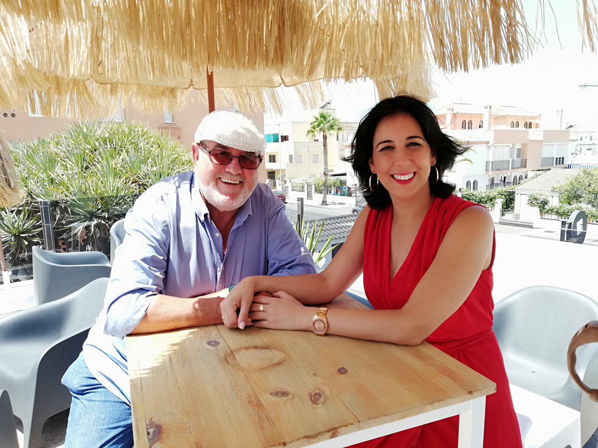 LauraVital1's tweet photo. Gracias Pepe Oliva por este bonito reportaje, por tu cariño y profesionalidad. Pronto en #CostaNoroesteTV. Y Gracias a #Porto7 por la atención y amabilidad recibida. https://t.co/lqTEJcb4Qo