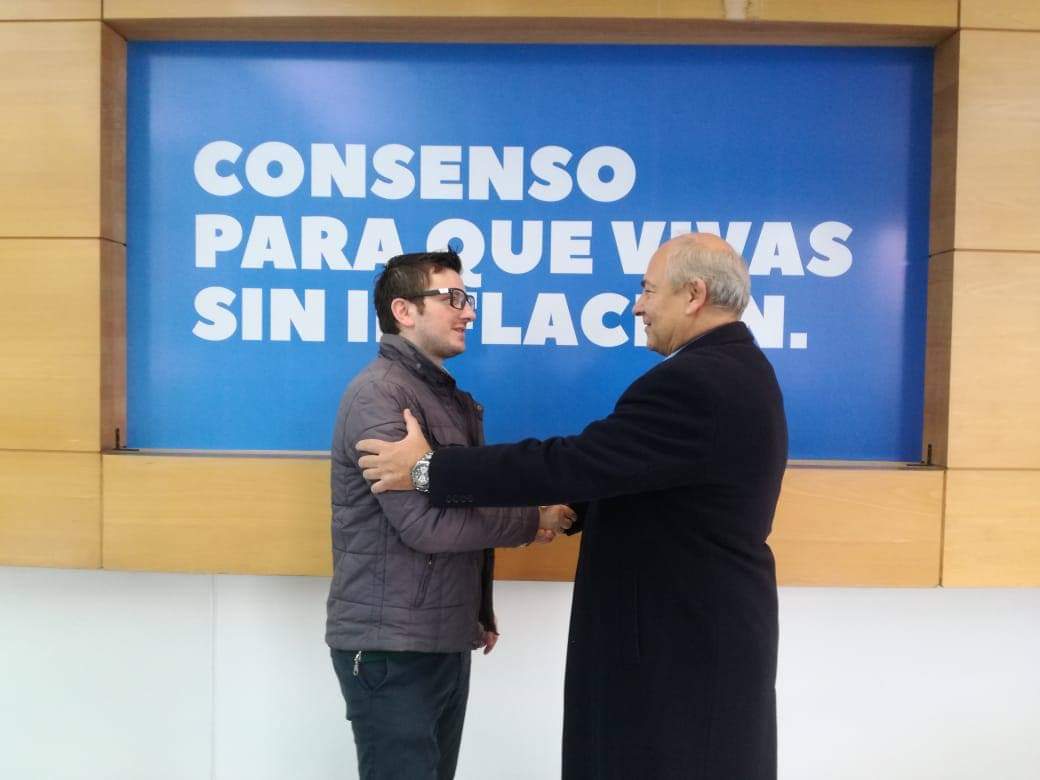LucasBuscaLio's tweet photo. El candidato de Consenso Federal  @roberaltarrui: “Somos la verdadera alternativa en #Ituzaingó”. Sus propuestas y sus diferencias con las otras listas en las Paso.  @RLavagna @rozasfernando https://t.co/9iWOlnpKwb vía @guia_noticias https://t.co/sd9tMcVyHD