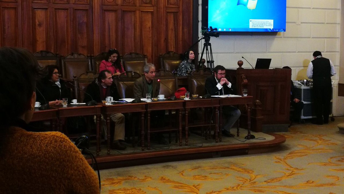 LatorreJI's tweet photo. Hoy en la Comisión de Educación y Cultura del @Senado_Chile, aprobamos en general y particular el proyecto que otorga titularidad de las horas de extensión. También, avanzamos en el proyecto que aprueba Estatuto Laboral Docente.

📺 https://t.co/oEXMTZbky1 https://t.co/A1BtSKU0n3