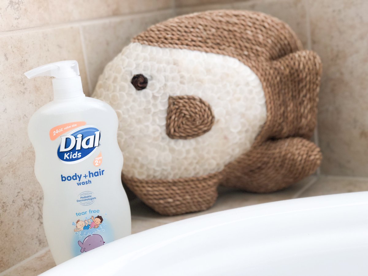 williamegoeml's tweet photo. #Ad Cleaning the kids up after an outside play sesh has never been easier thanks to @Dial and @Walmart! Come check out our go-to products for summer cleanup! https://t.co/ZoTnqpfAuw #ShopDialAtWalmart https://t.co/QsvvPTyT31