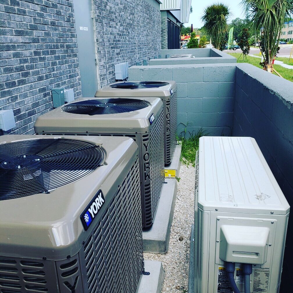 acu_temp's tweet photo. If you need AC for your business we’ve got you covered! We do new construction, replacements for existing systems, along with service &amp; maintenance. A hot store, restaurant or office can affect your sales so let us keep you cool! 😎 #keepingitcool #commercialairconditioning https://t.co/l8c0P651Hf