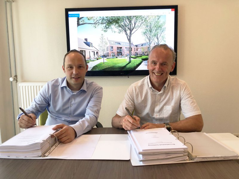 Met trots kunnen wij delen dat we in het hartje van Zetten, aan de Beatrixstraat, starten met de nieuwbouw van 18 appartementen en 3 grondgebonden woningen in opdracht van Woonstichting Valburg. dijkhofbouw.nl/nieuws/176-sta…