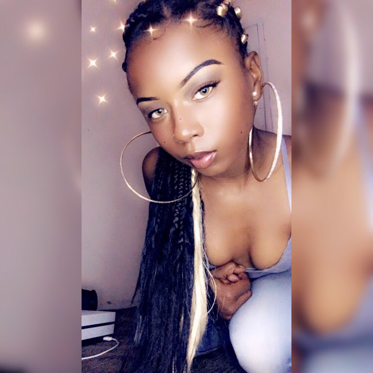 GBreeaaa's tweet photo. The Reason Your Balls Are Always Full &amp; Your Wallet Is Always Empty 😏. #findom #ebonyaddiction @RTdonkey @rtfindomslut @find0m @promocucky @ebonypromo1 https://t.co/T0AbzyoveM
