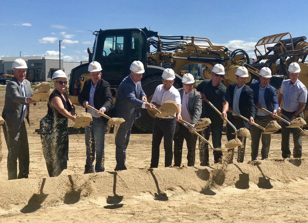 VaroomGrafix's tweet photo. Congratulations to Saltzer Health on the Groundbreaking of their new Ten Mile Crossing location! 🎉#meridianchamber #mymeridian #bvadev #saltzerhealth #brightoncorp https://t.co/m5ZEalLzj6