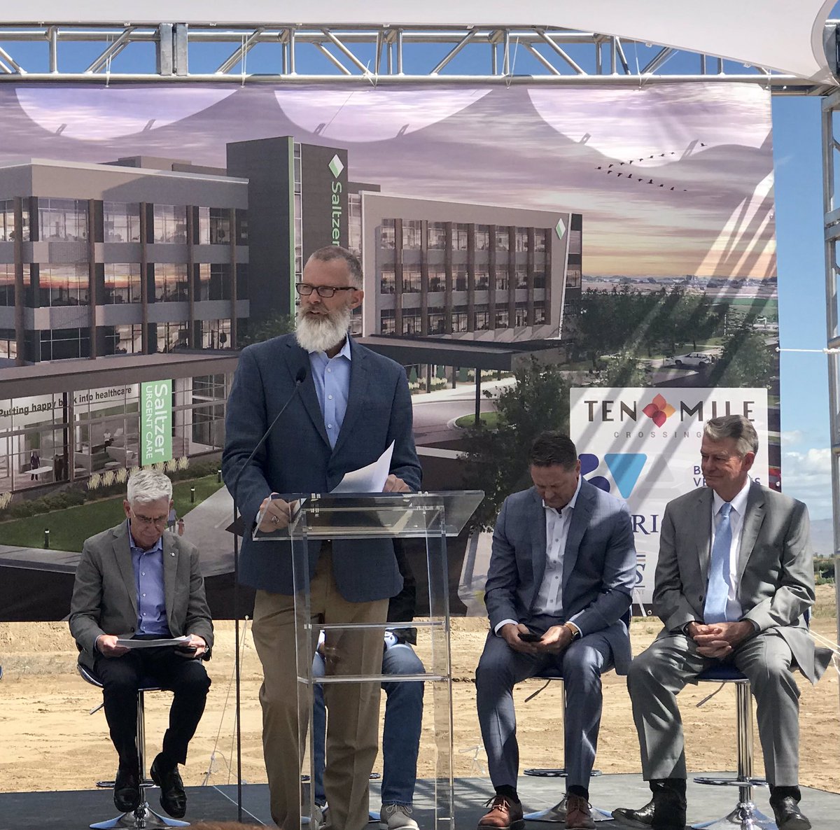 VaroomGrafix's tweet photo. Congratulations to Saltzer Health on the Groundbreaking of their new Ten Mile Crossing location! 🎉#meridianchamber #mymeridian #bvadev #saltzerhealth #brightoncorp https://t.co/m5ZEalLzj6