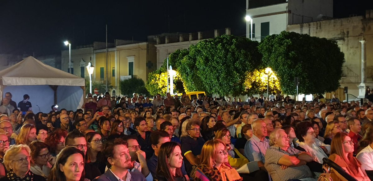 fcrudele's tweet photo. #Capurso #Musica #Multiculturita seconda serata Nino Buonocore quartet https://t.co/W3A4Nl0miv