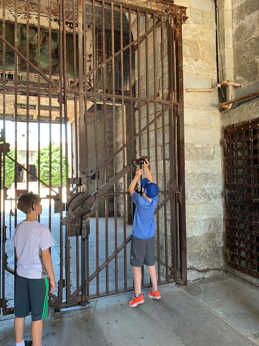 UpperSchoolWS's tweet photo. Students in @WoodlyndeSchool's Summer Program have been taking advantage of local historical attractions. Students visited @Shofuso, @ValleyForgeNHP, @Fort_Mifflin, @easternstate, and the Wissahickon Valley Park. #WSCampWarrior #historyupclose #summercamp https://t.co/gBpsbzx22s