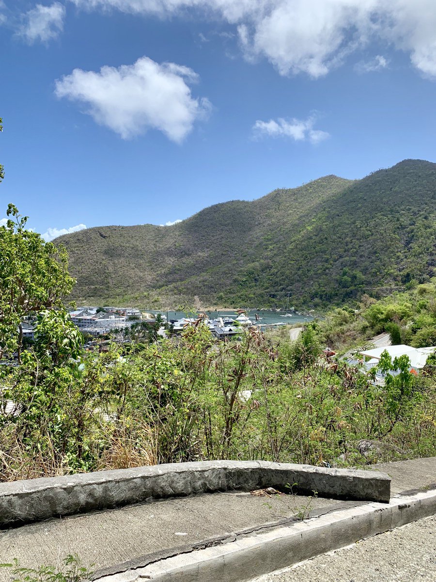 BorisFayolle's tweet photo. Visite des installations #FTTH @Orange_Caraibe à Saint Martin #AnseMarcel . Ça avance! @MyriamMoinard https://t.co/uVL8W6F2sN