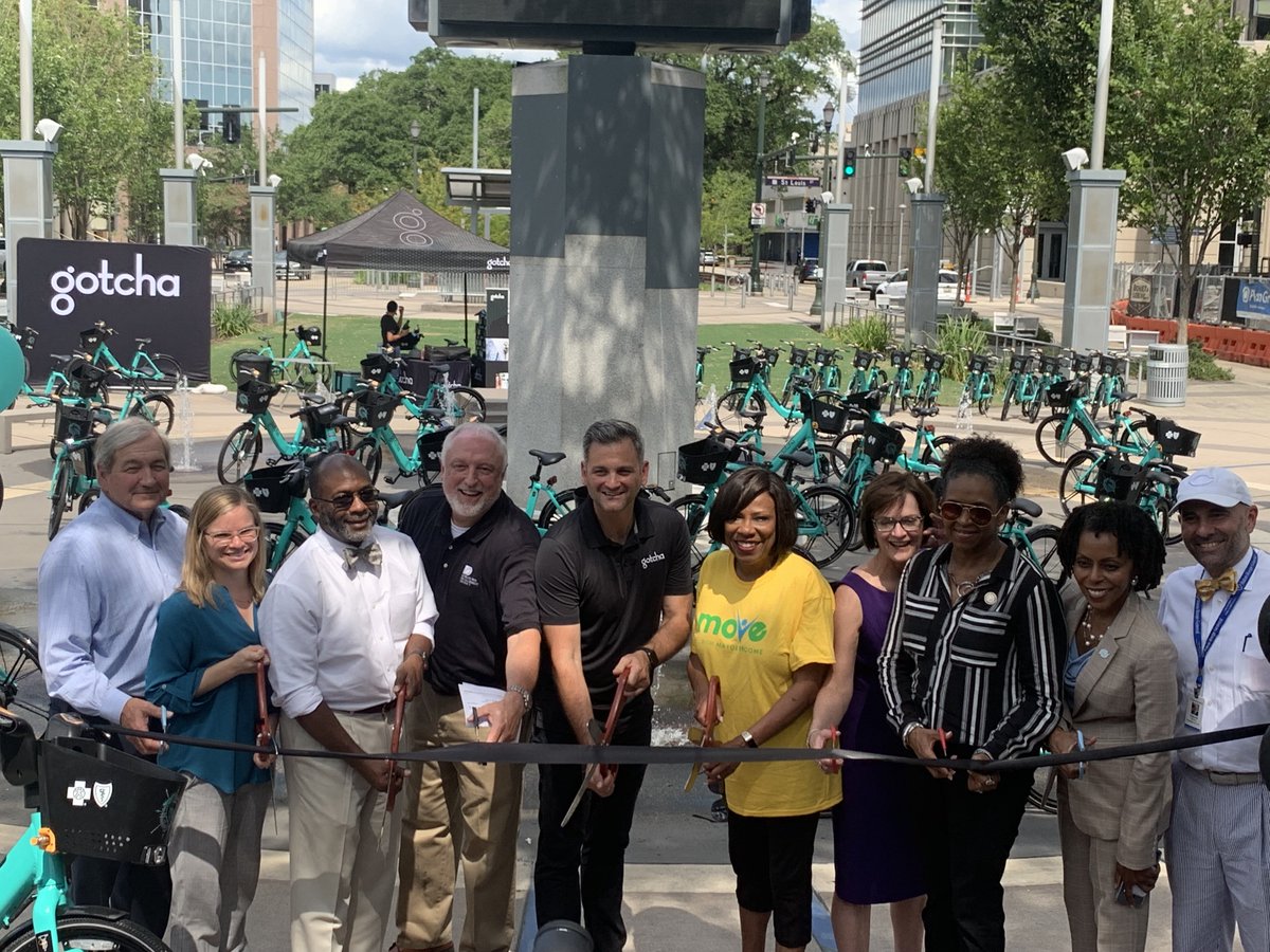 gbrpartnership's tweet photo. Gotcha bikeshare has officially launched in Baton Rouge! #BRACpack team members Katie Fontenot and Jonathan LeMaire joined in on the launch festivities and even took a spin around downtown. #thinkBR https://t.co/ik9V51PPPS