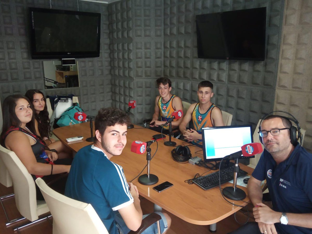 BmpUrciAlmeria's tweet photo. Ayer estuvimos en @RadioMarcaALM  con nuestr@s guerrer@s urcitan@s hablando sobre la actual temporada!

@cepsial #MPS @DialconS @fylcon #jubeda #idesa #englishcentre @farmaciablasinfante @Labordequipo #novac @leche_puleva #orenafruits #olymar #blonde #zapateriapaula https://t.co/EcO0pw7SyS